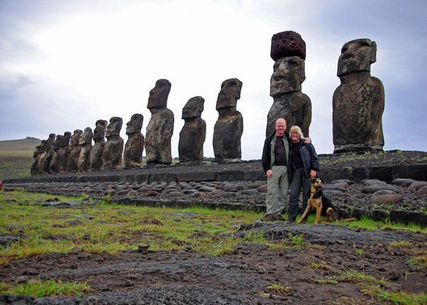 maxxipaws oweners on Easter Island with local dog